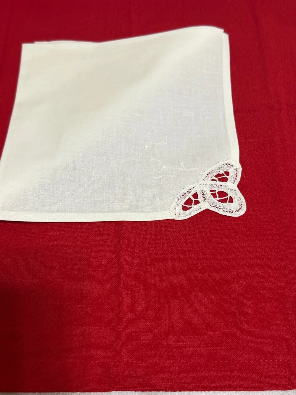 Vintage napkins 6 pieces. White/off white   New never used.